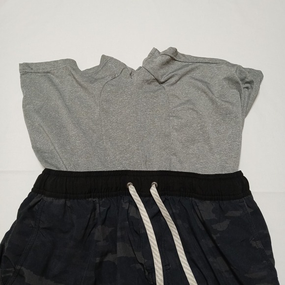 Vuori Kore Black Gray Camo Shorts 7" Inseam Mens 2XL lined Performance V302 - Picture 9 of 12